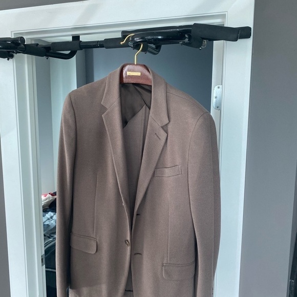 GENUINE Gucci Men’s Blazer. Deconstructed look. Please inquire about pricing. - Picture 3 of 4